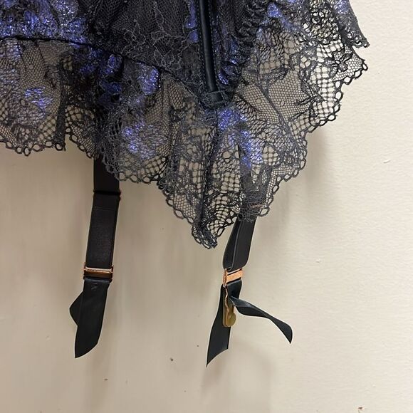 Savage X Fenty Corset - Picture 6 of 9